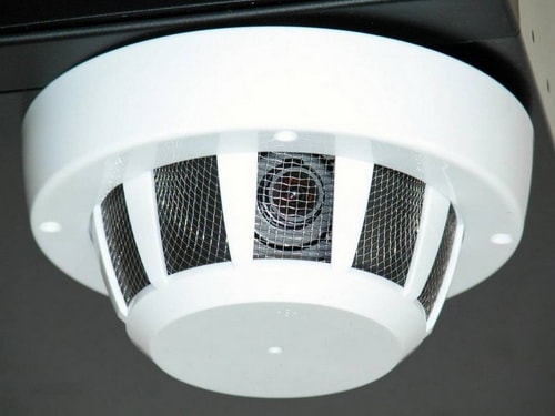 Камера скрытого видеонаблюдения замаскированная под датчик дымоулавливателя